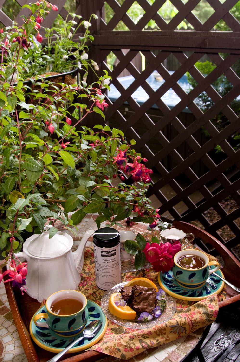Creekwalk Inn Bed And Breakfast With Cabins Cosby Экстерьер фото